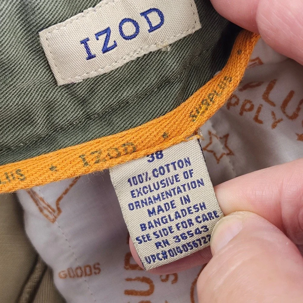 Izod cargo shorts